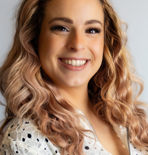 Jenni - Stylist